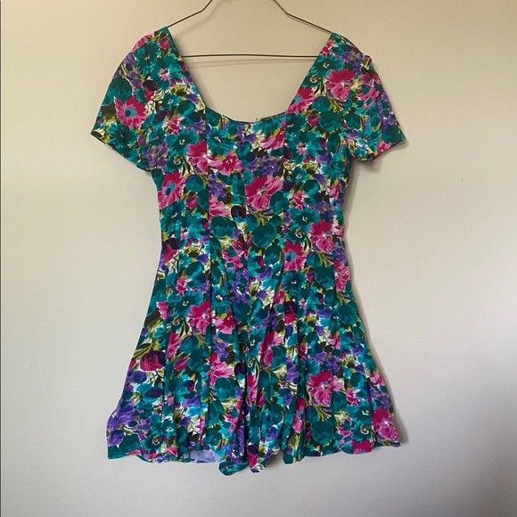 vintage - floral button down romper 🌺 - Picture 2 of 7